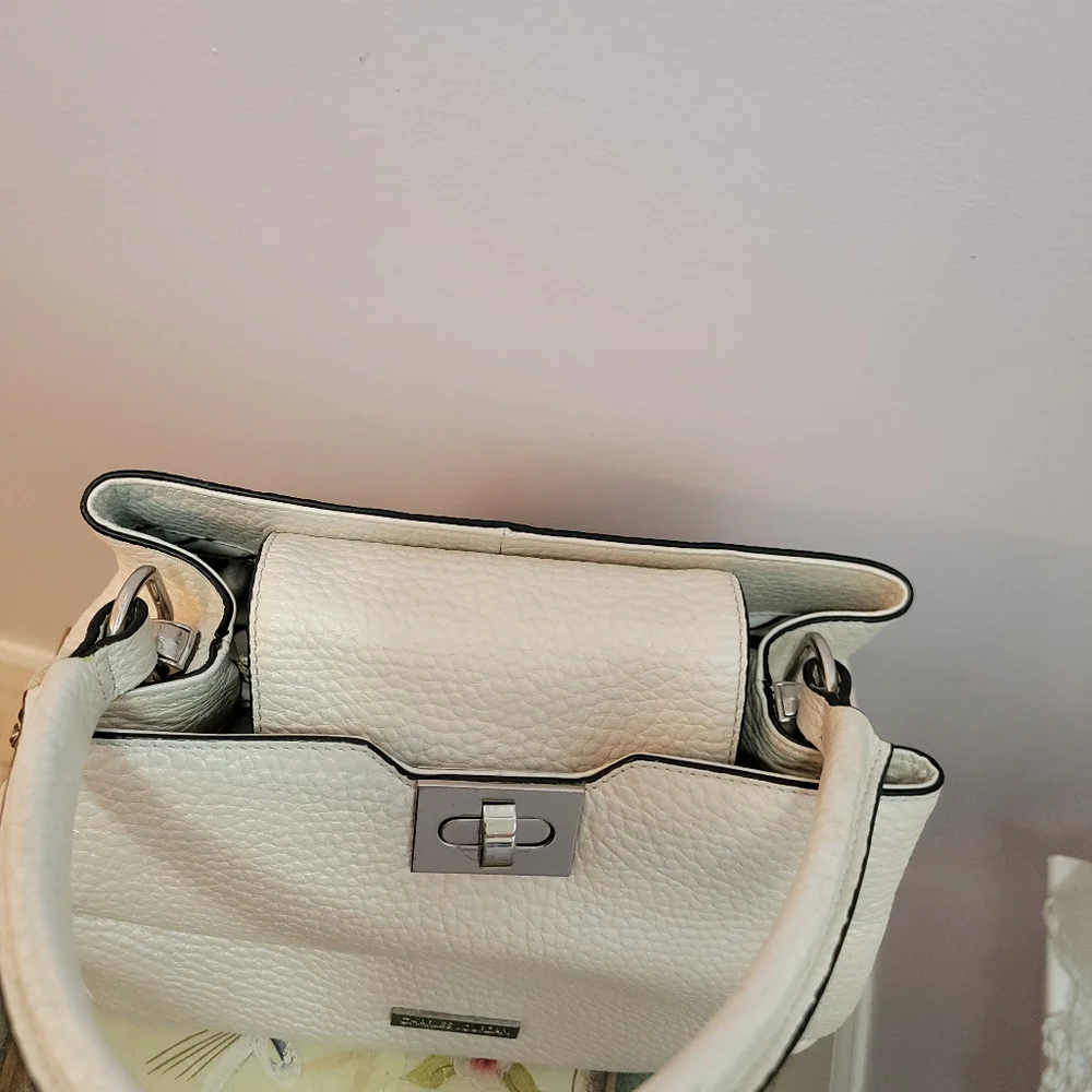 Charles Jourdan White Pearl Pebble Leather Purse - Picture 11 of 16